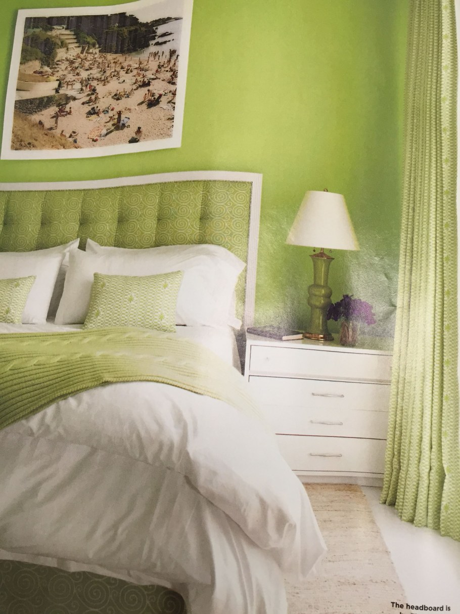 Спальня в оливковых тонах