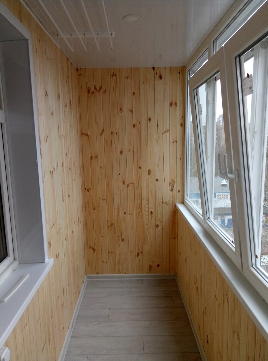 Отделка балкона изнутри