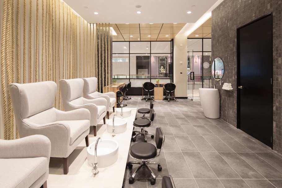 Интерьер маникюрного салона