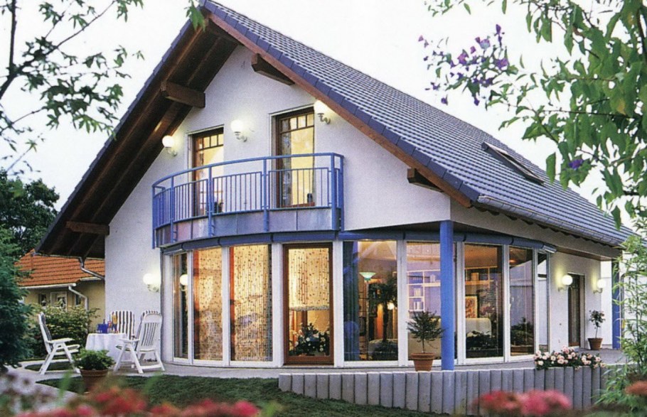 Красивый дачный дом