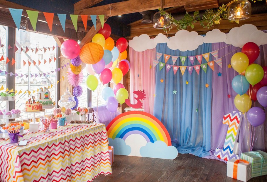 Праздничная комната на день рождения