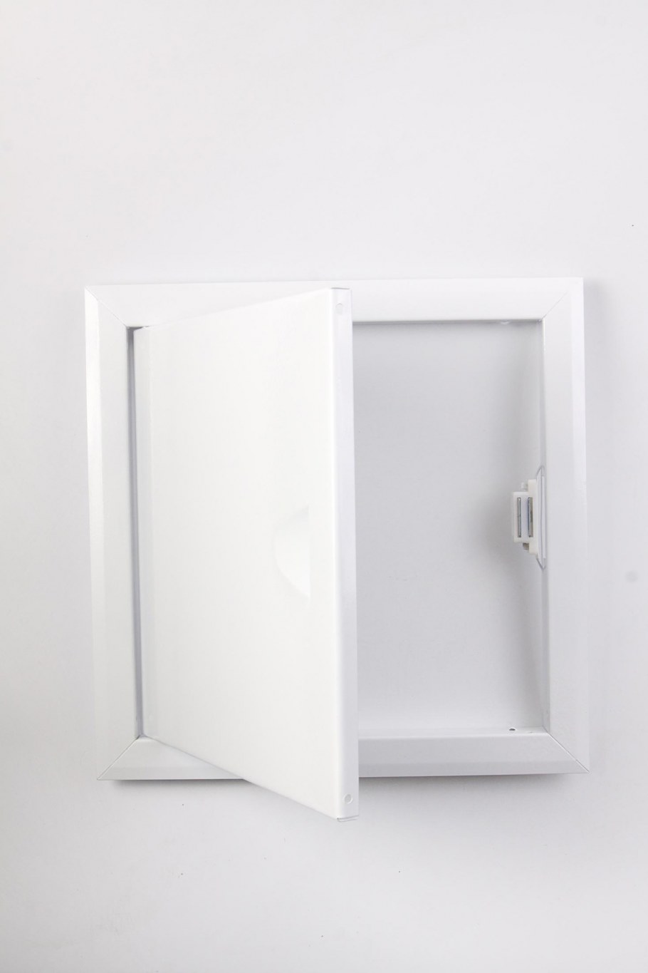 Люки невидимки Алкрафт