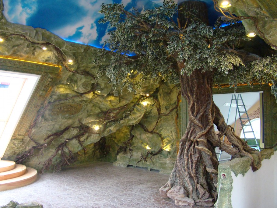 Паркет на стене