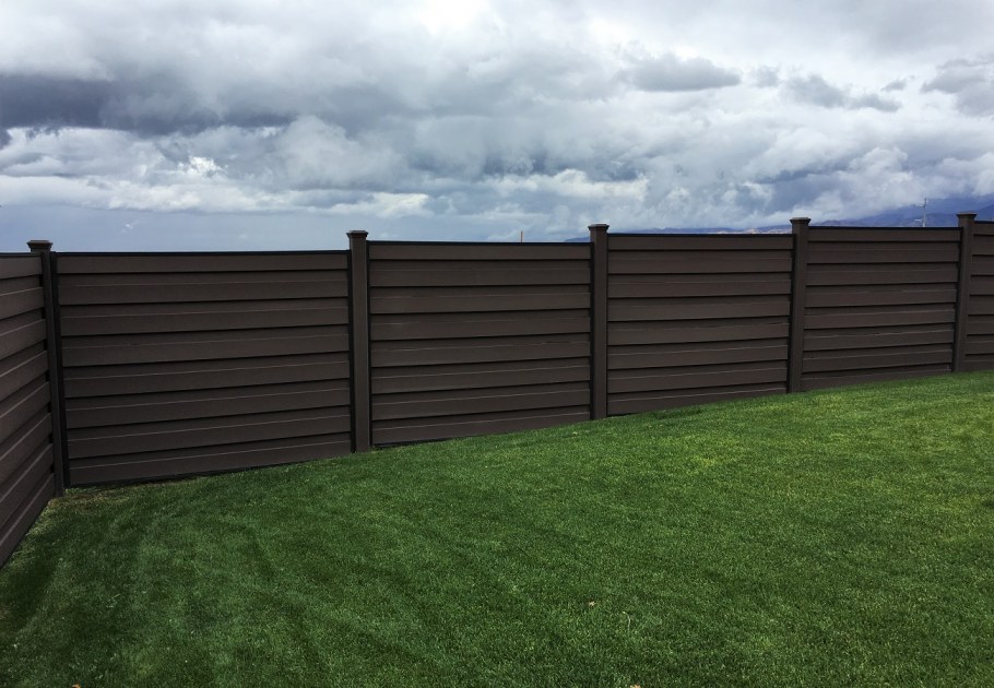 Деревянный забор для дачи горизонтальный