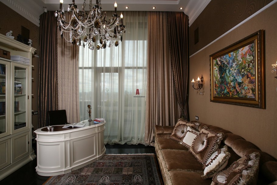 Темные занавески в интерьере