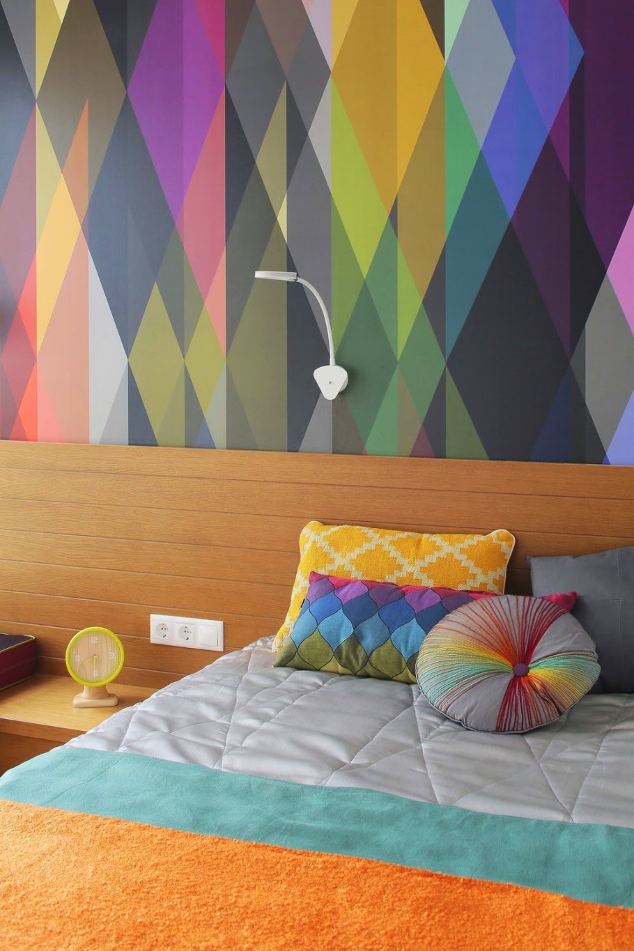 Разноцветные стены в интерьере
