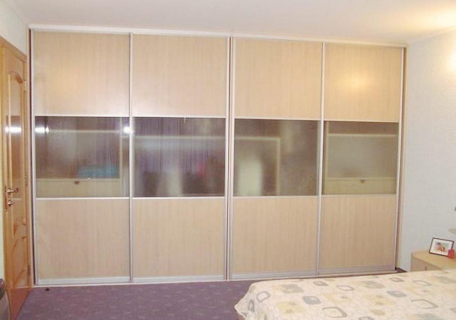 Шкаф в гостиную в современном