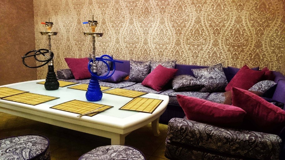 Индийский этно стиль в интерьере гостиной