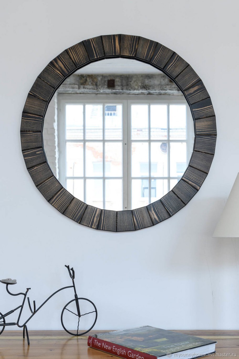 Фиолетовое зеркало