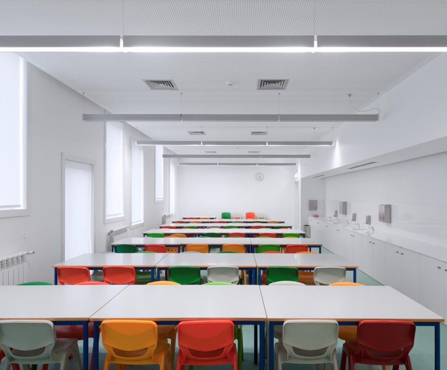 Школа в Паредиш. Португалия