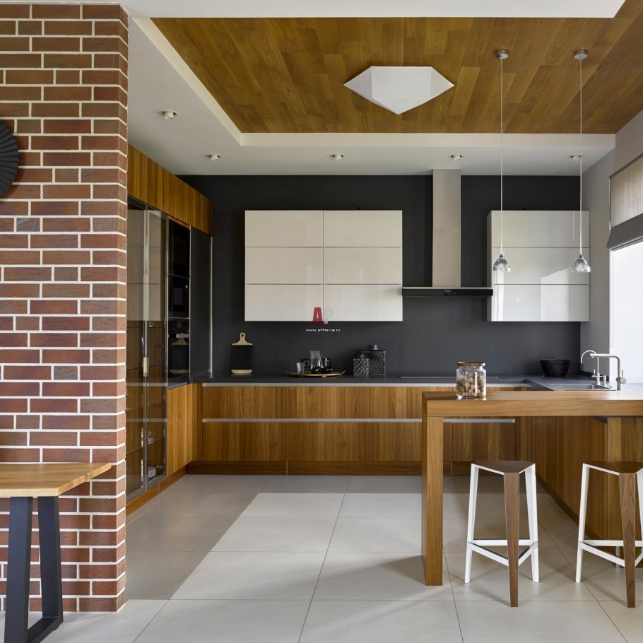 Кирпичная стена на кухне