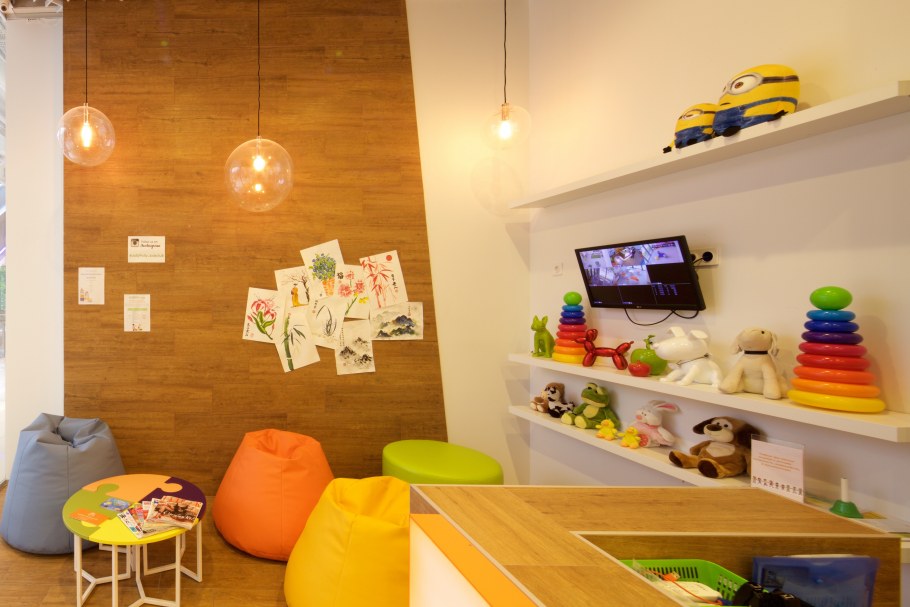 Современный дизайн детского клуба