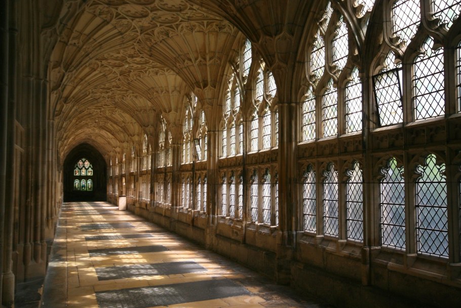 Средневековый коридор