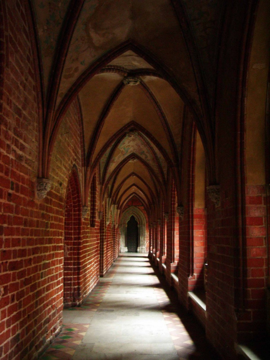 Замок с колоннами