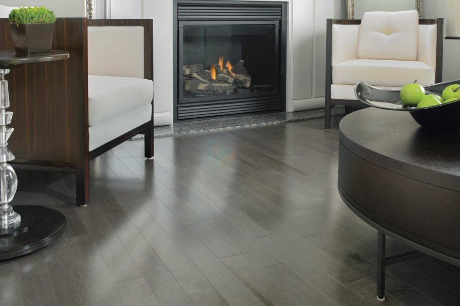 Ламинат серого цвета в интерьере