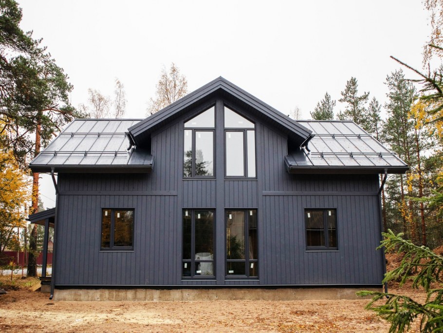 Красные фасады домов