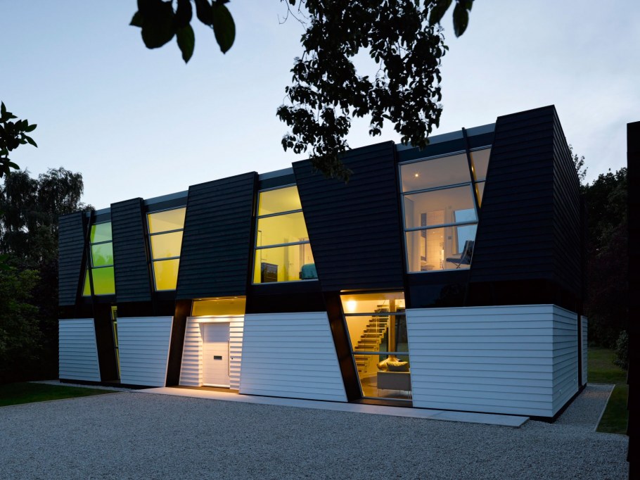 Черный фасад