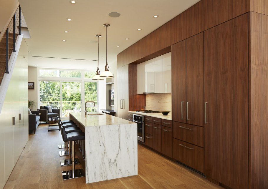 Ламинат на стену в кухне