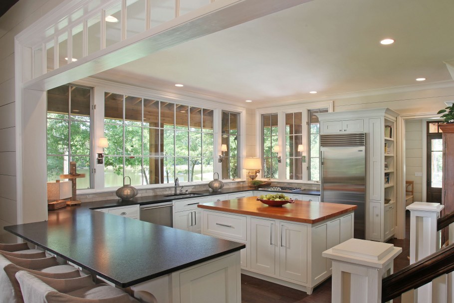 Американский дом внутри кухня