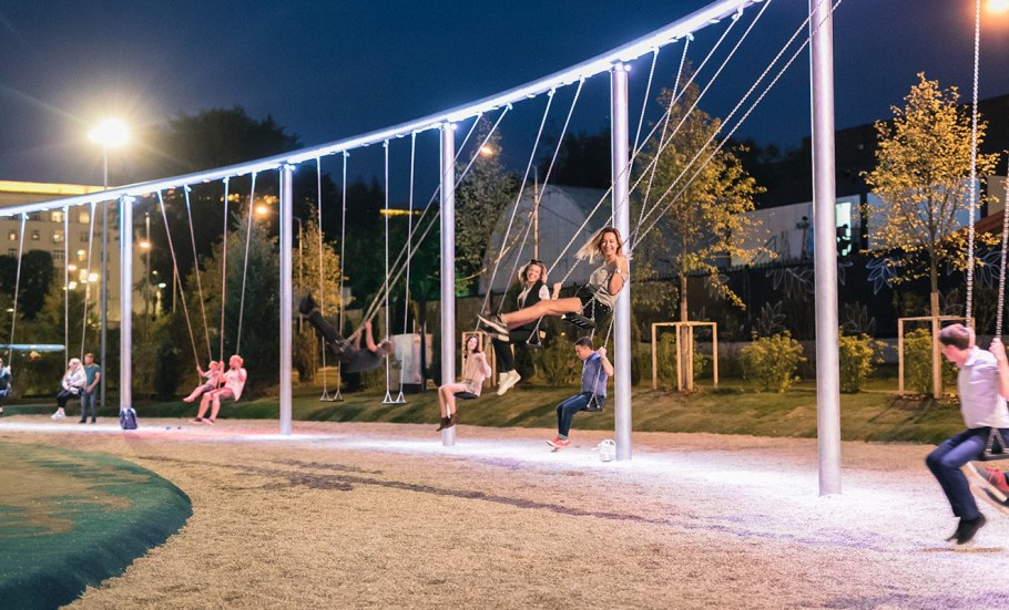 Спортивная площадка во дворе