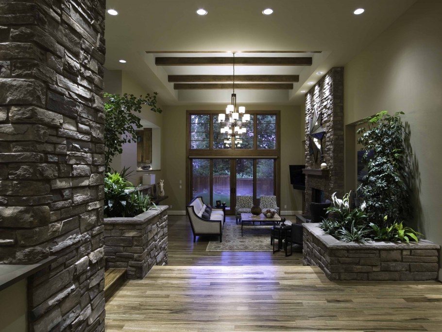 Отделка помещения камнем