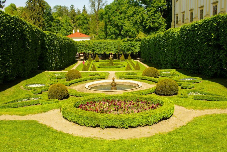 Рабатка Версаль