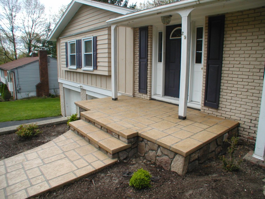 Входные ступеньки