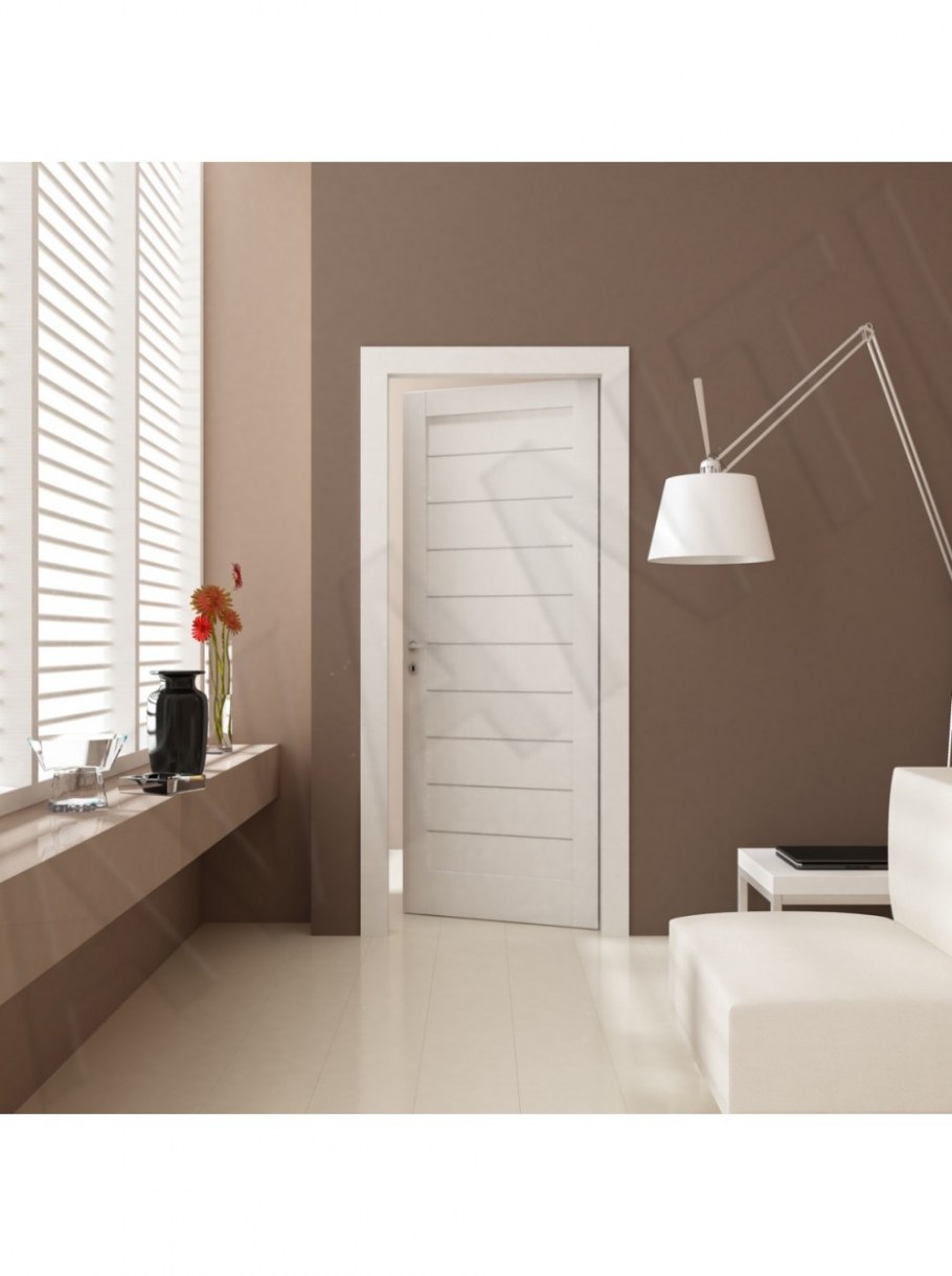 Белые двери и плинтуса