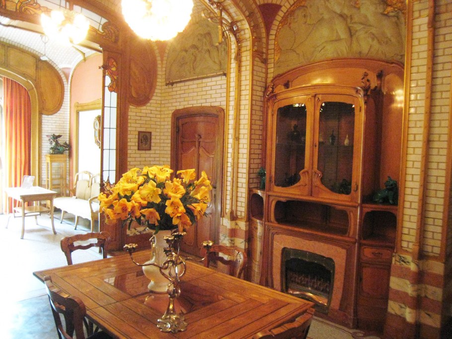 Интерьер арт нуво гостиная