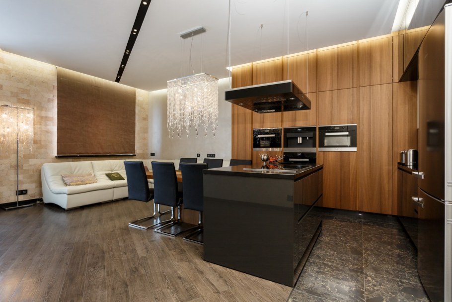 Современная отделка кухни гостиной