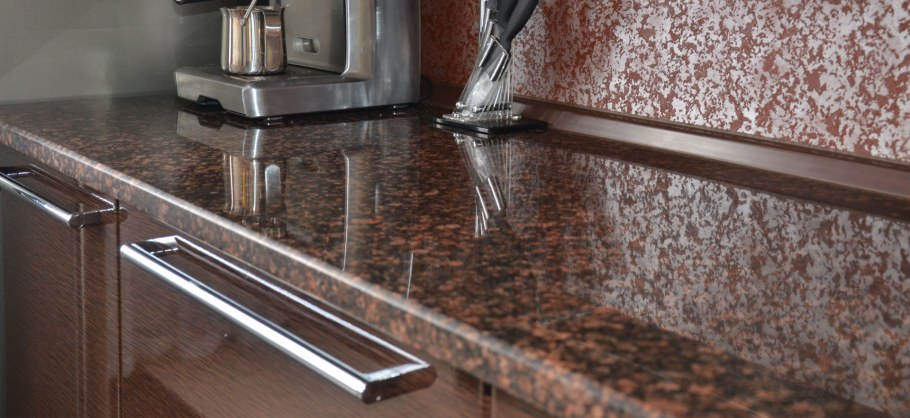 Кухонная столешница под дерево