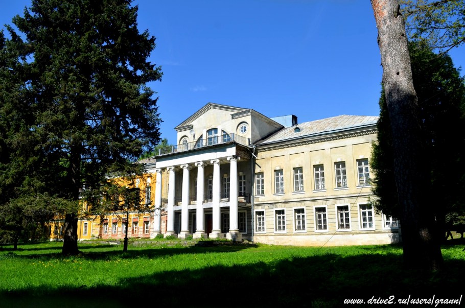 Дворянская усадьба Суханово