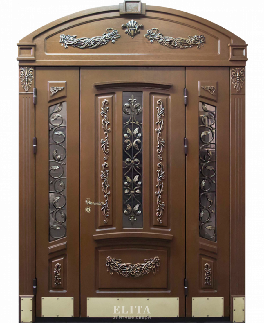 Красная входная дверь