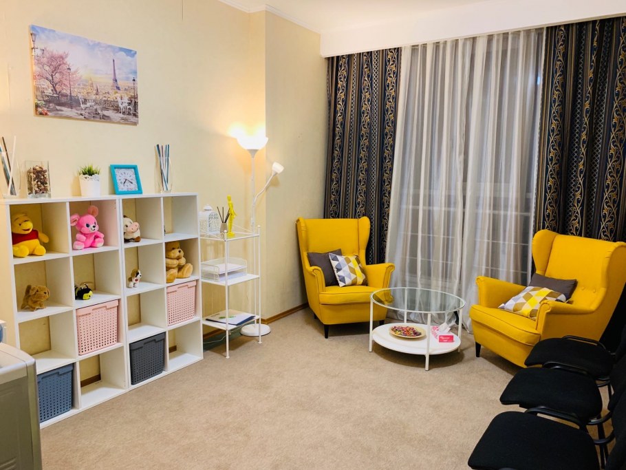 Комната в бежево голубых тонах