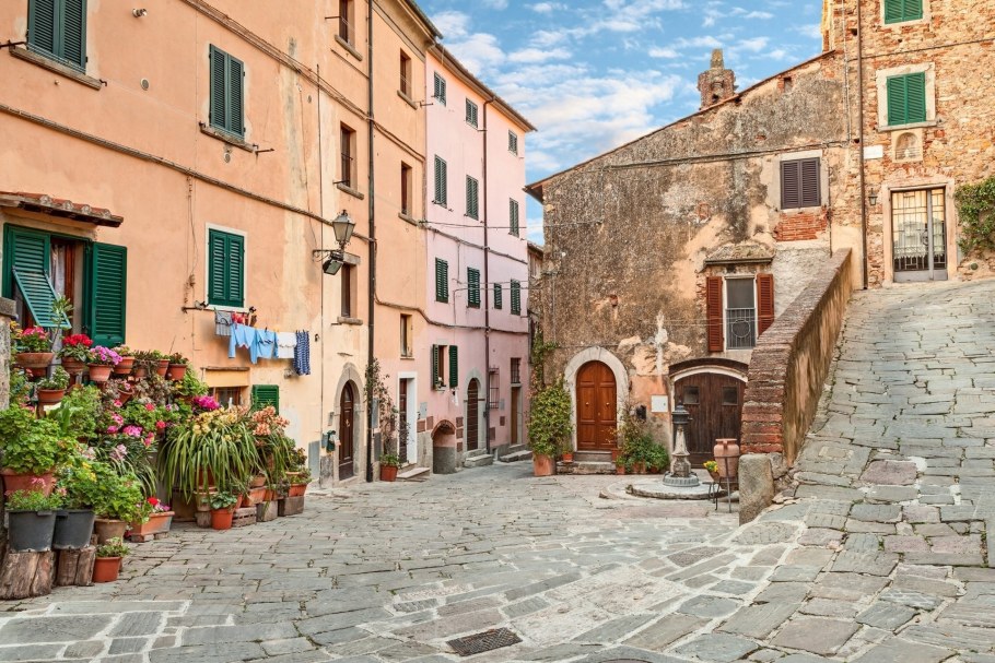 Фотообои улица в Альберо