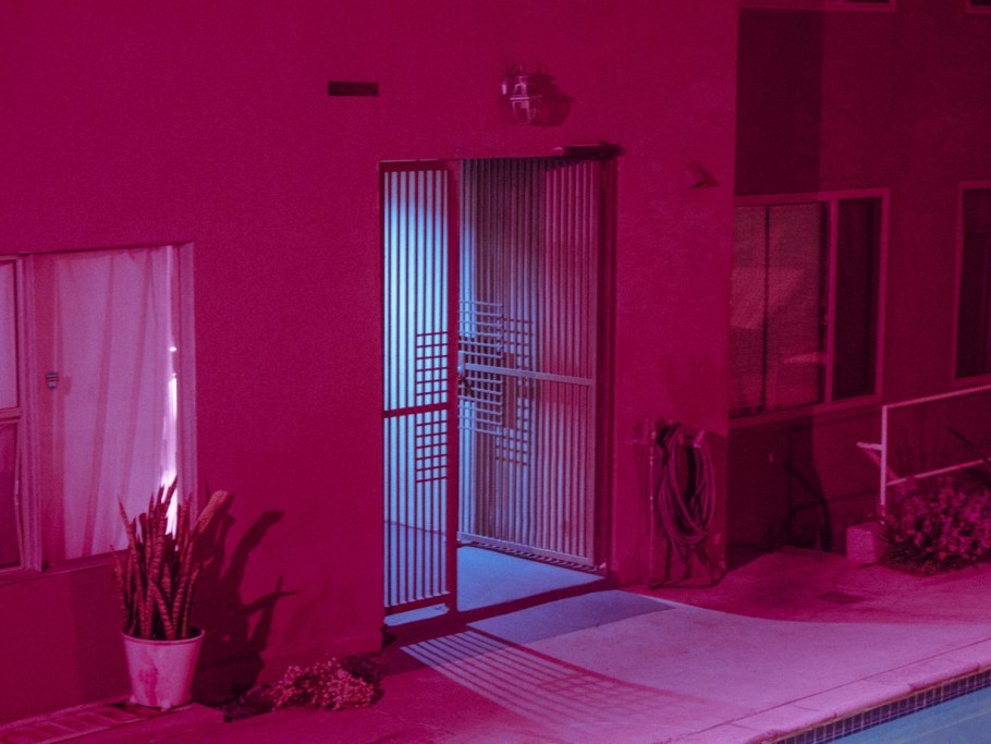 Фиолетовый неон Эстетика