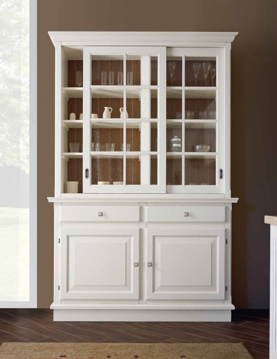 Кухня с витриной