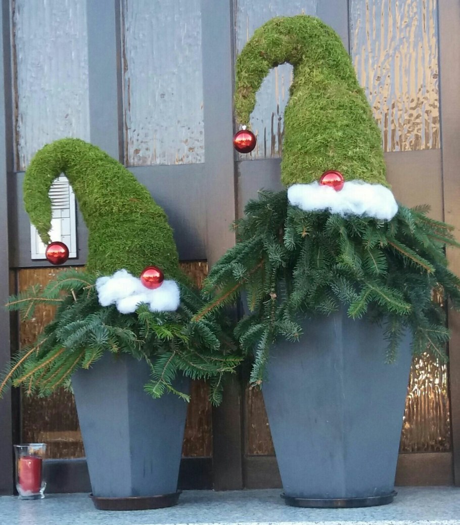 Новогодний уличный декор