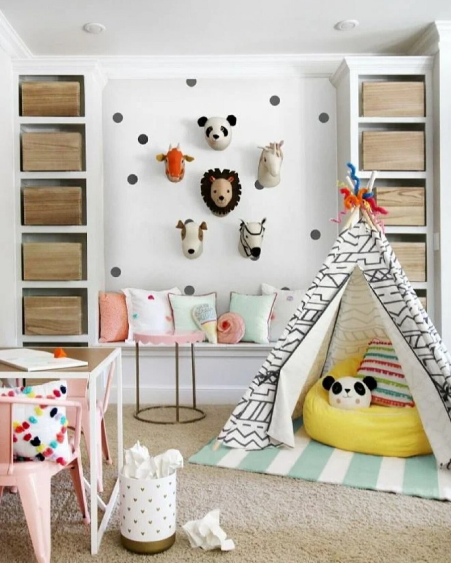 Полки в детскую комнату