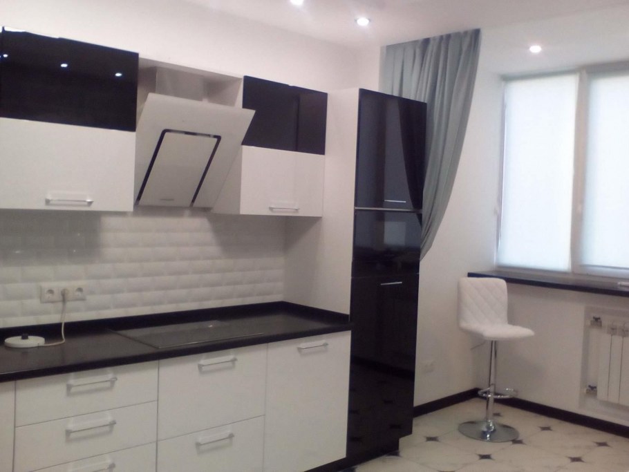 Наклонные вытяжки в интерьере