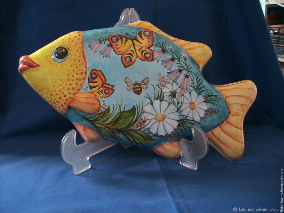 Керамические украшения на стену