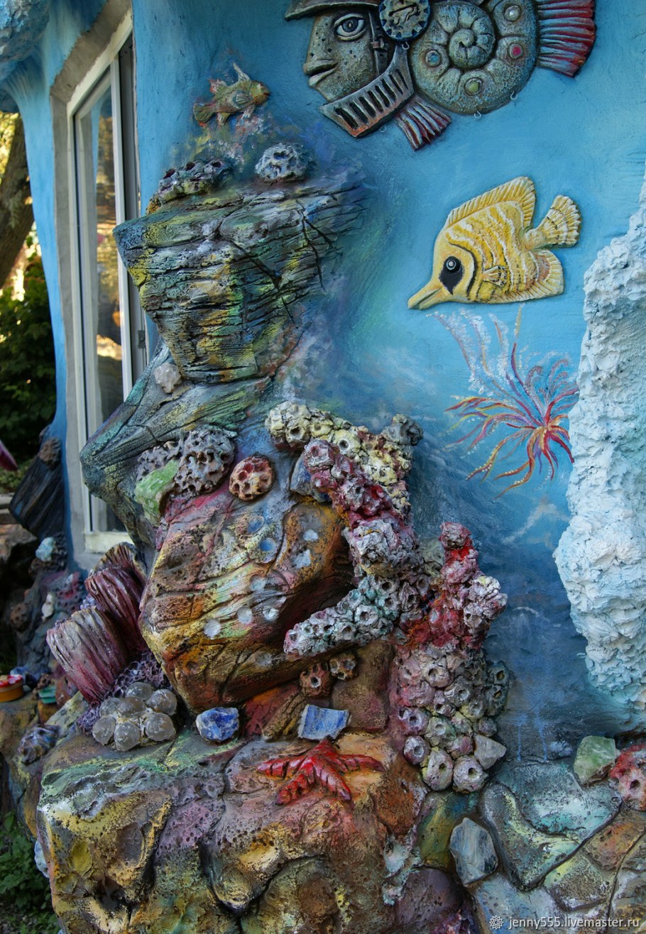 Декоративный барельеф