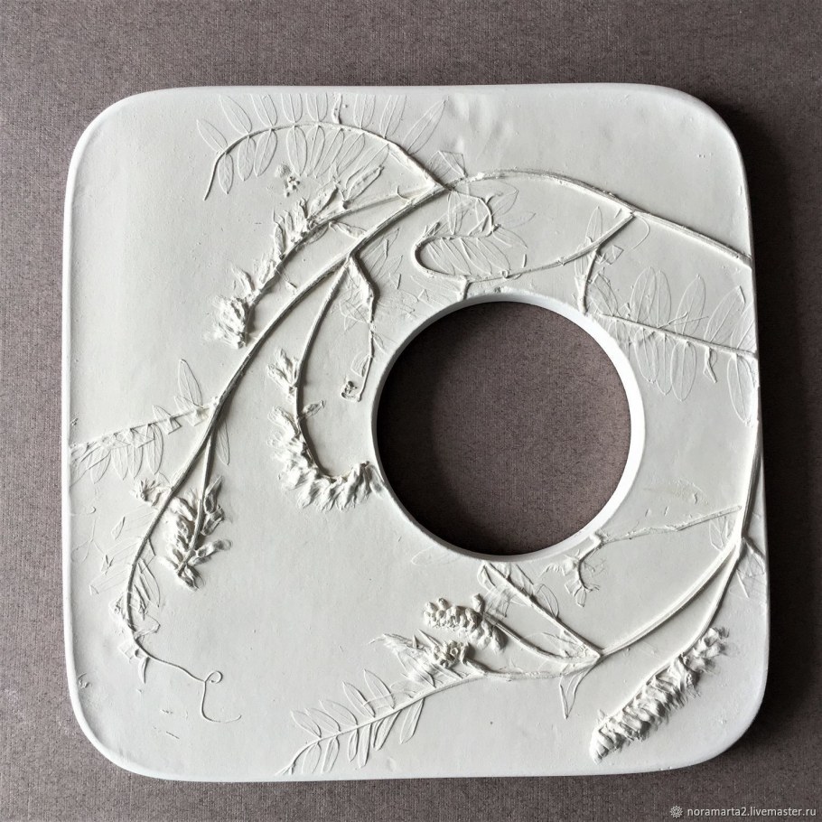 Рыба на стене