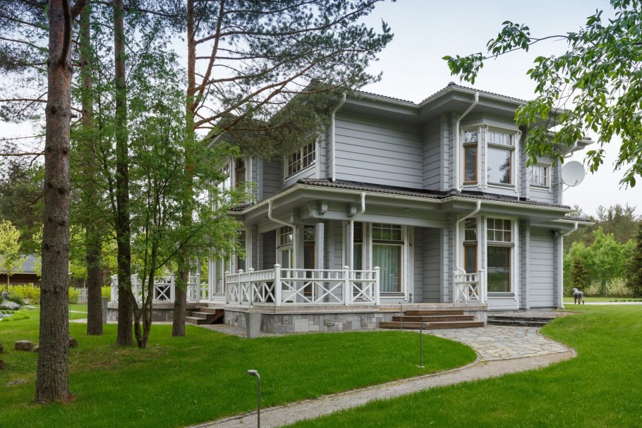 Одноэтажный дом в стиле усадьбы 19 века