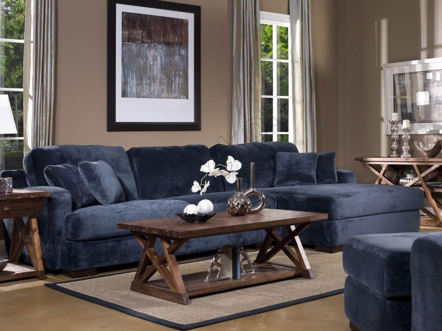 Синий диван в современном интерьере