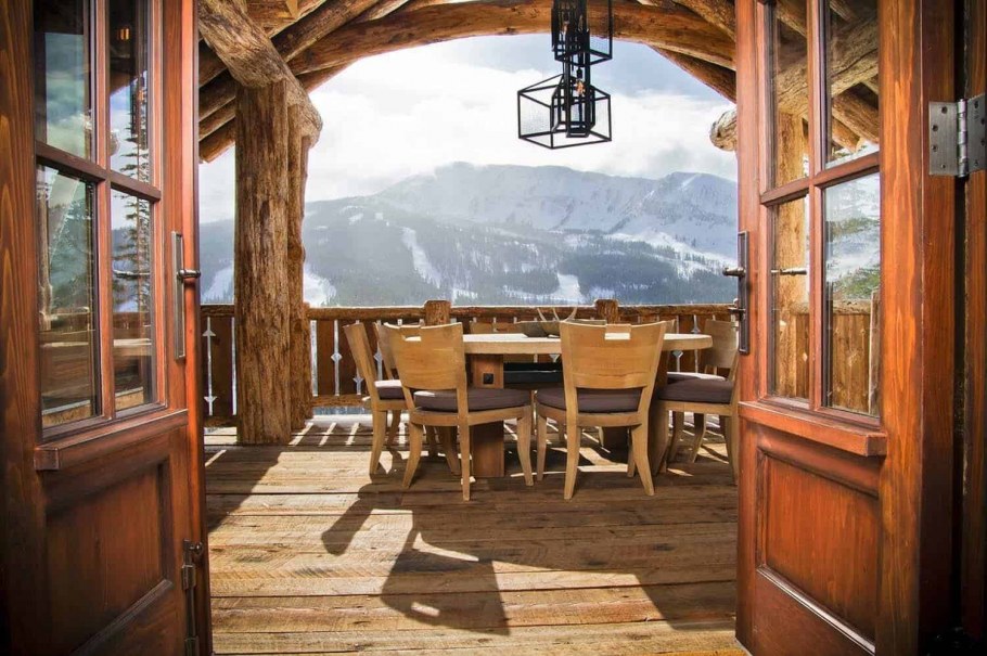 Веранда в стиле Шале