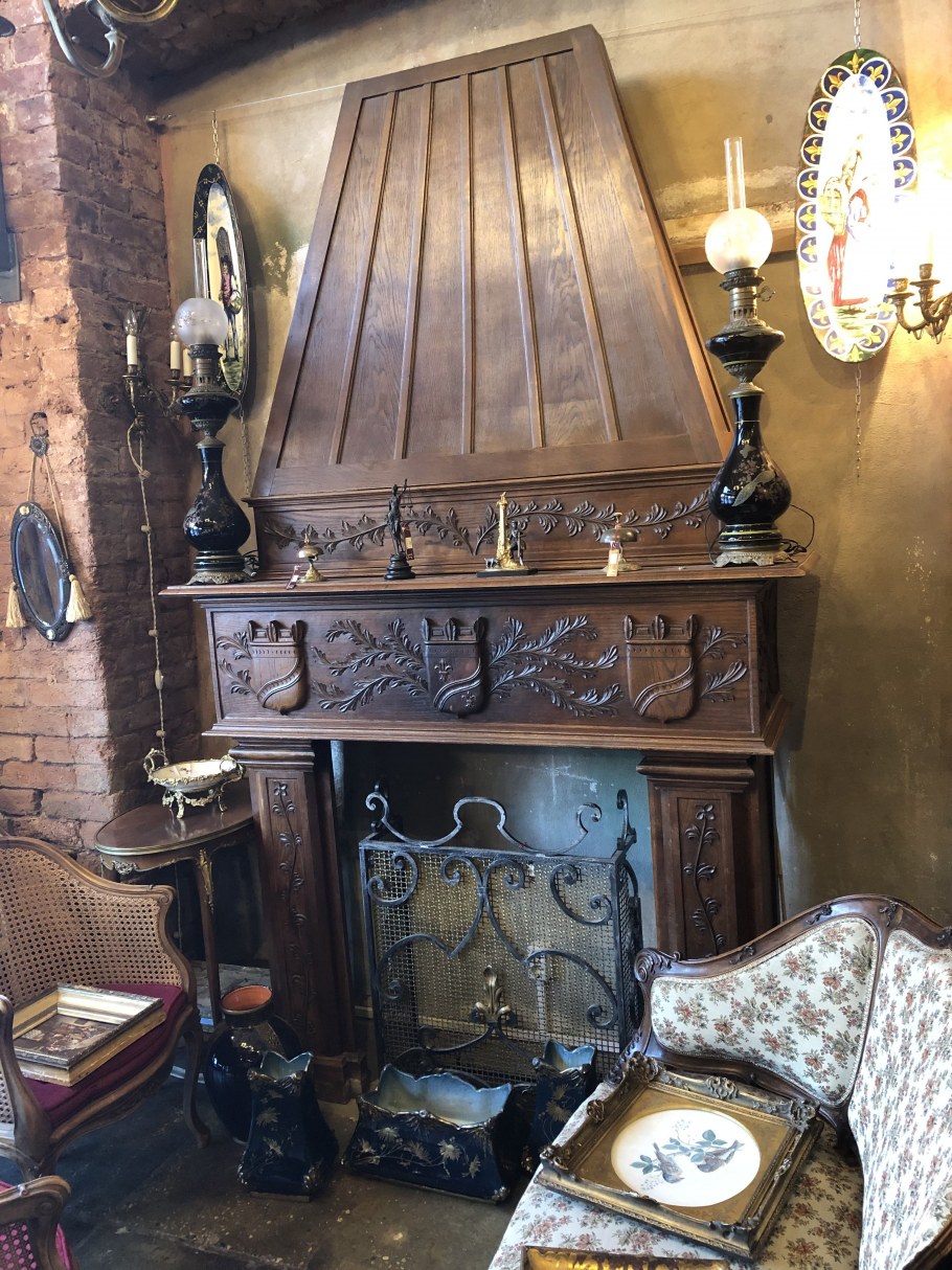 Антикварный интерьер