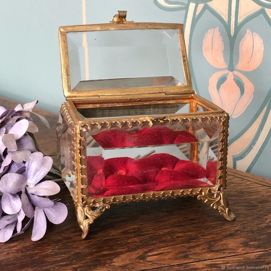 Антикварные предметы интерьера