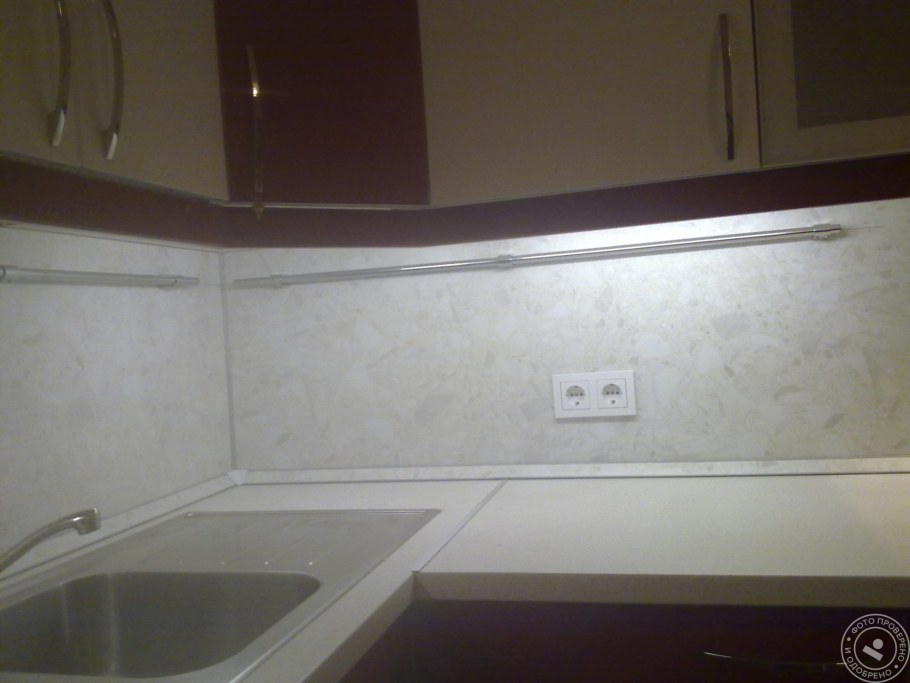 Алюминиевый плинтус Grace al80