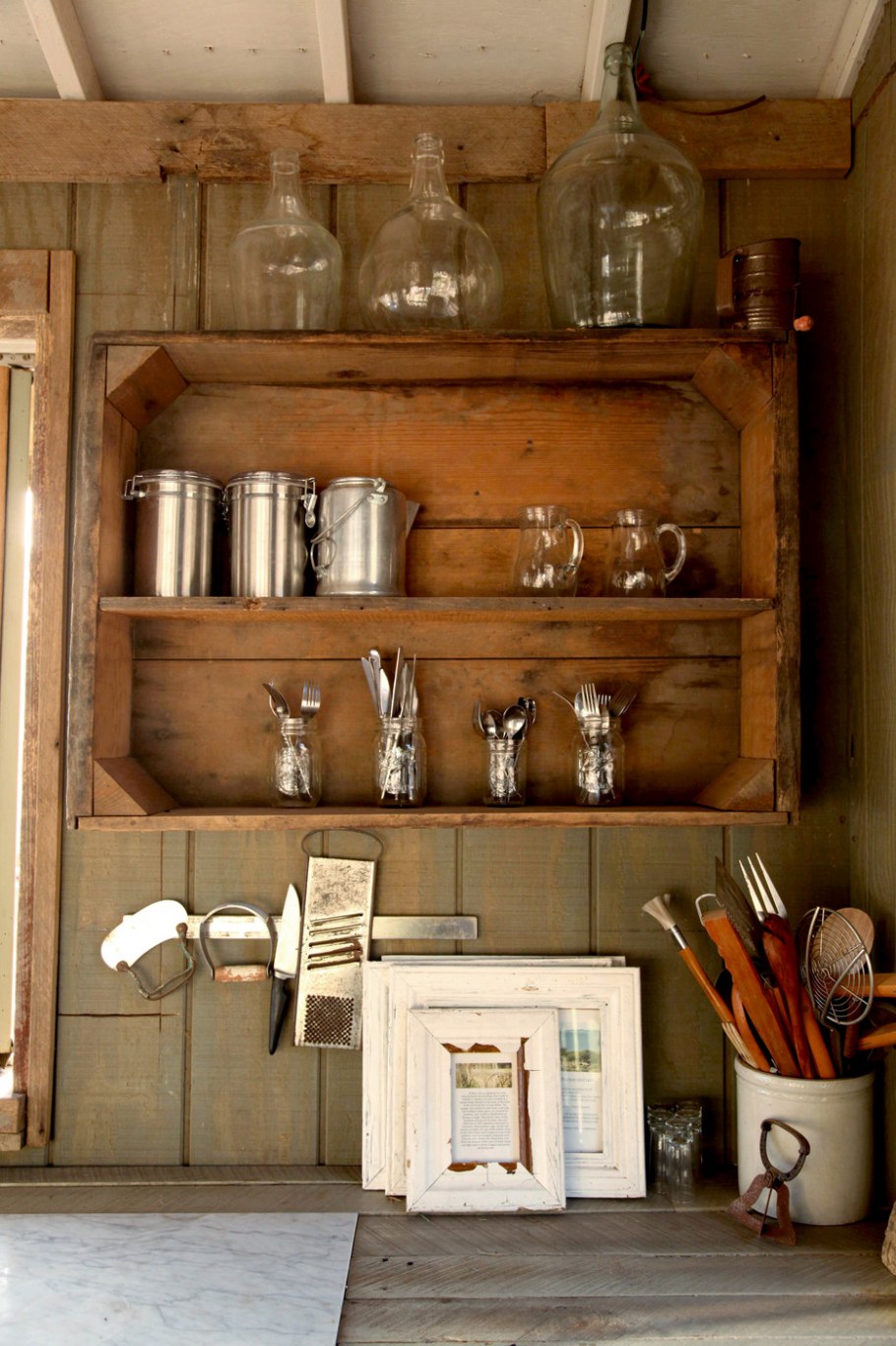 Сервант под старину